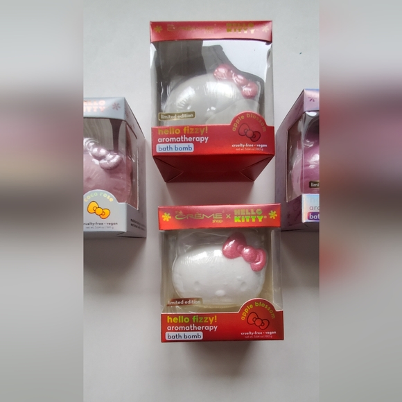 Hello Kitty 4 Bath Bombs New - Picture 2 of 6